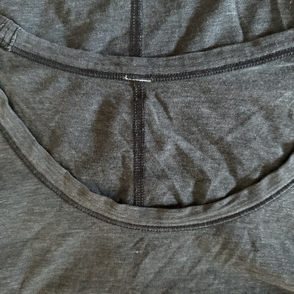 Women's Lululemon Gray Long Sleeve Top - Picture 4 of 4